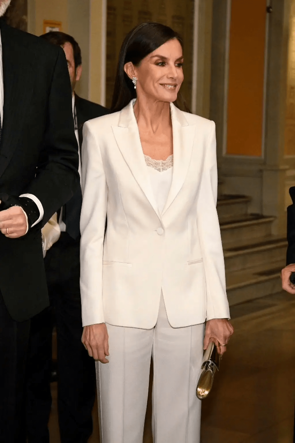 51岁西班牙王后还有绝美身材!