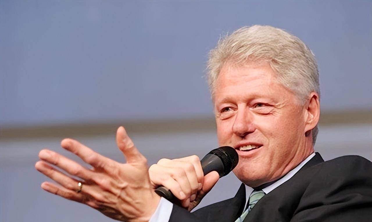 克林顿1998年访华,在北大回答学生提问,北大学生的问题问的好_演讲_中