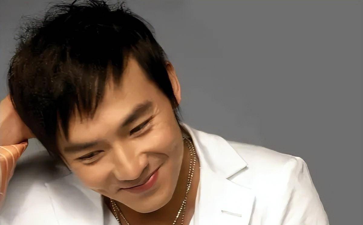 "刘畊宏:周杰伦成名前吃喝靠他,如今做出镜健身爆红_刘耕宏_好友_警告