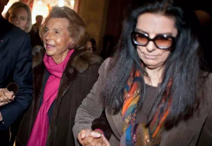 70岁欧莱雅继承人成首位千亿富婆,时常素颜,热爱弹钢琴和写书