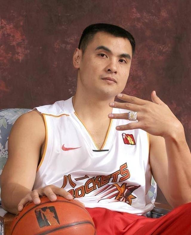 八一男篮五虎:王治郅二婚,李楠遭禁赛,刘玉栋,张劲松近况如何_篮球