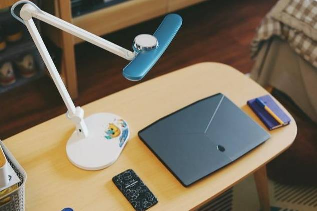 充电台灯有镇流器吗?揭秘护眼台灯工作原理