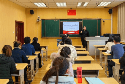 尉犁县开展"科技之冬"暨天文科普知识进校园活动_星空_科学_人员