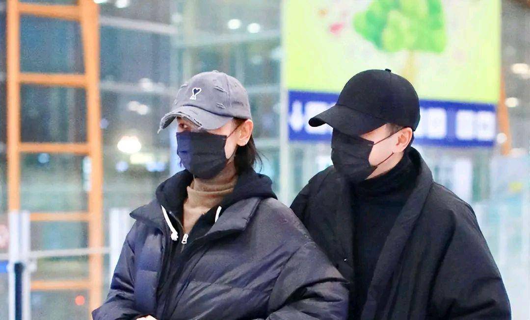 刘恺威新女友怀孕,小糯米家庭地位不保,杨幂全家赴港另有蹊跷_李晓峰