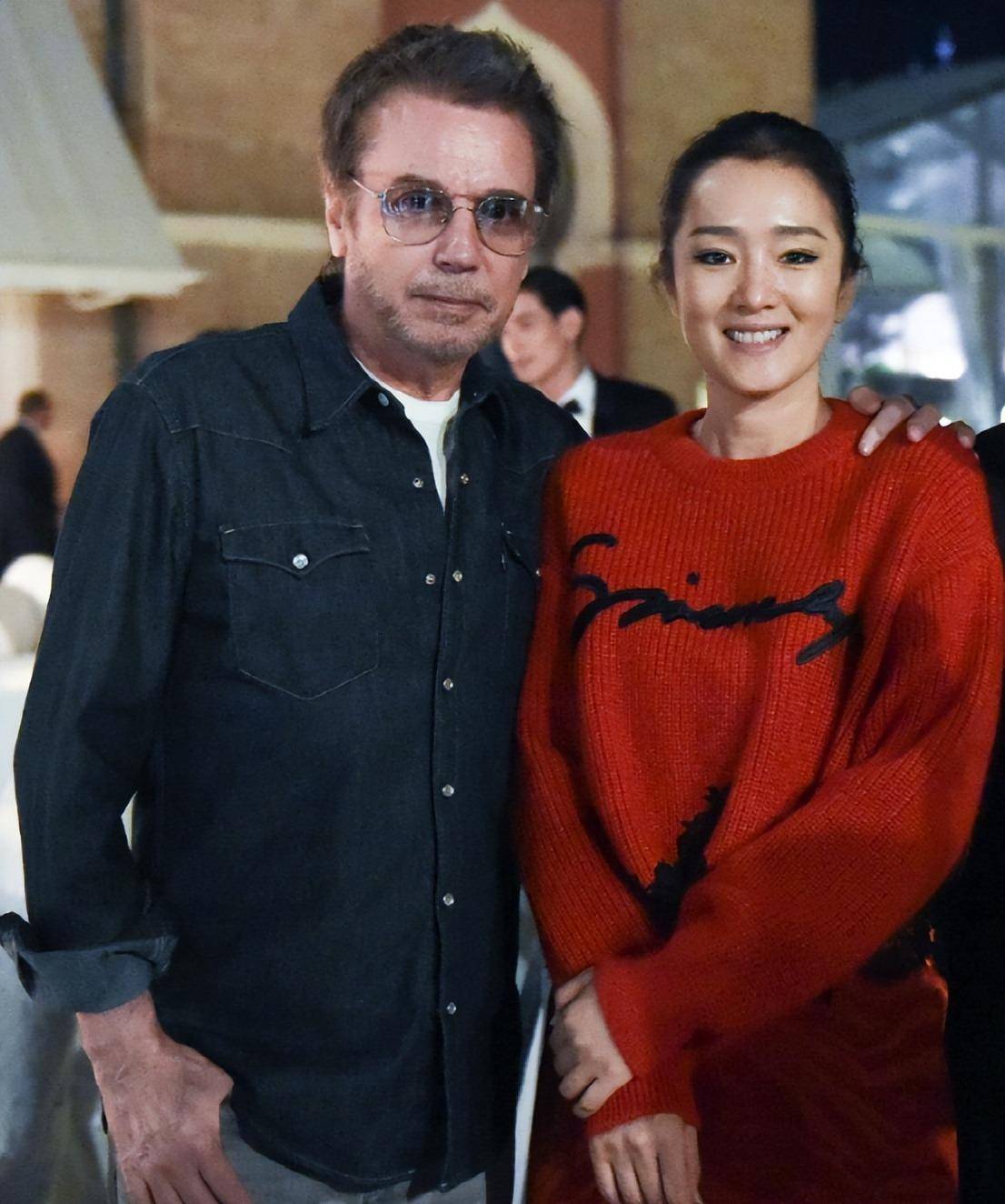 巩俐嫁给老外后真幸福!