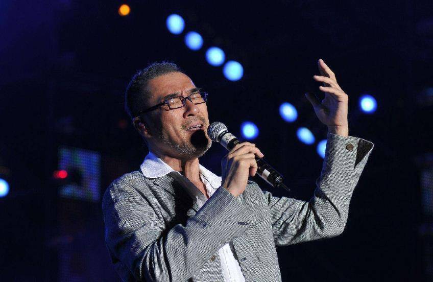 李宗盛抛弃发妻,和林忆莲结婚,如今60岁又娶33岁娇妻_朱卫茵_经历