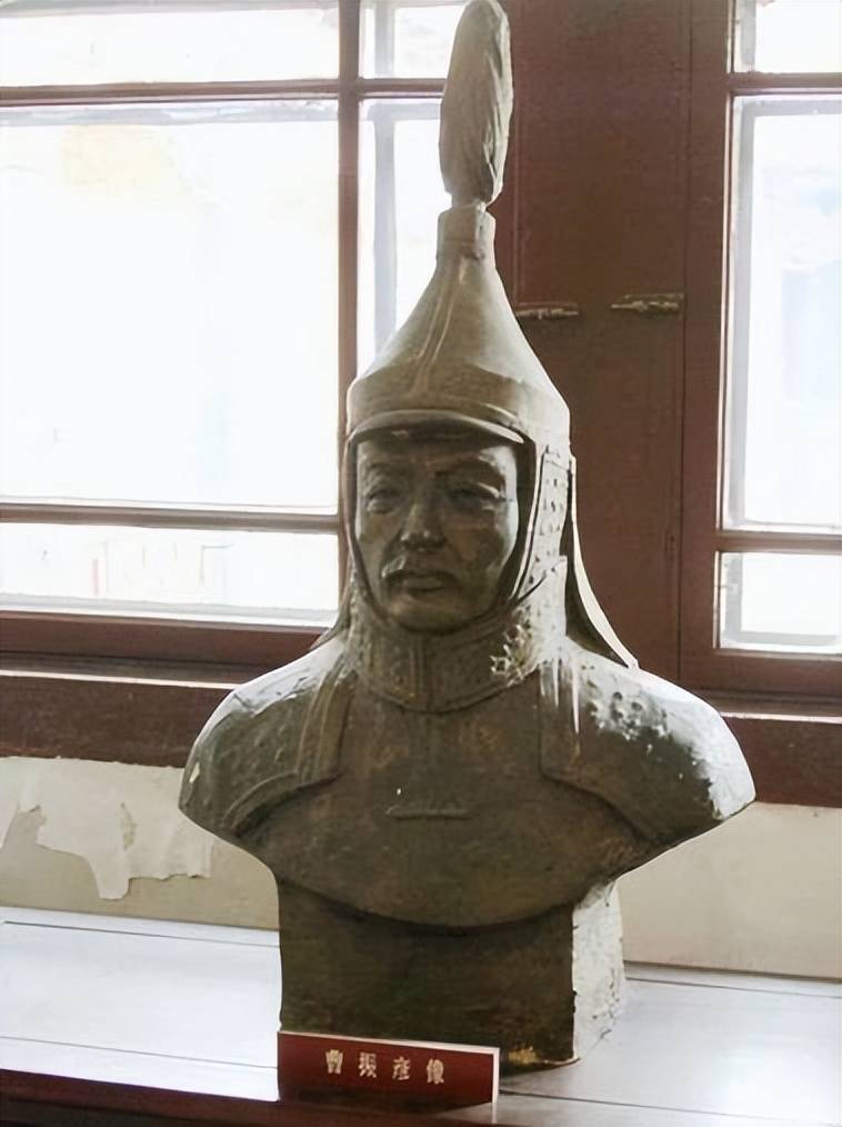 1621年,努尔哈赤攻打沈阳,曹锡远带着儿子曹振彦及全家一起投降了.