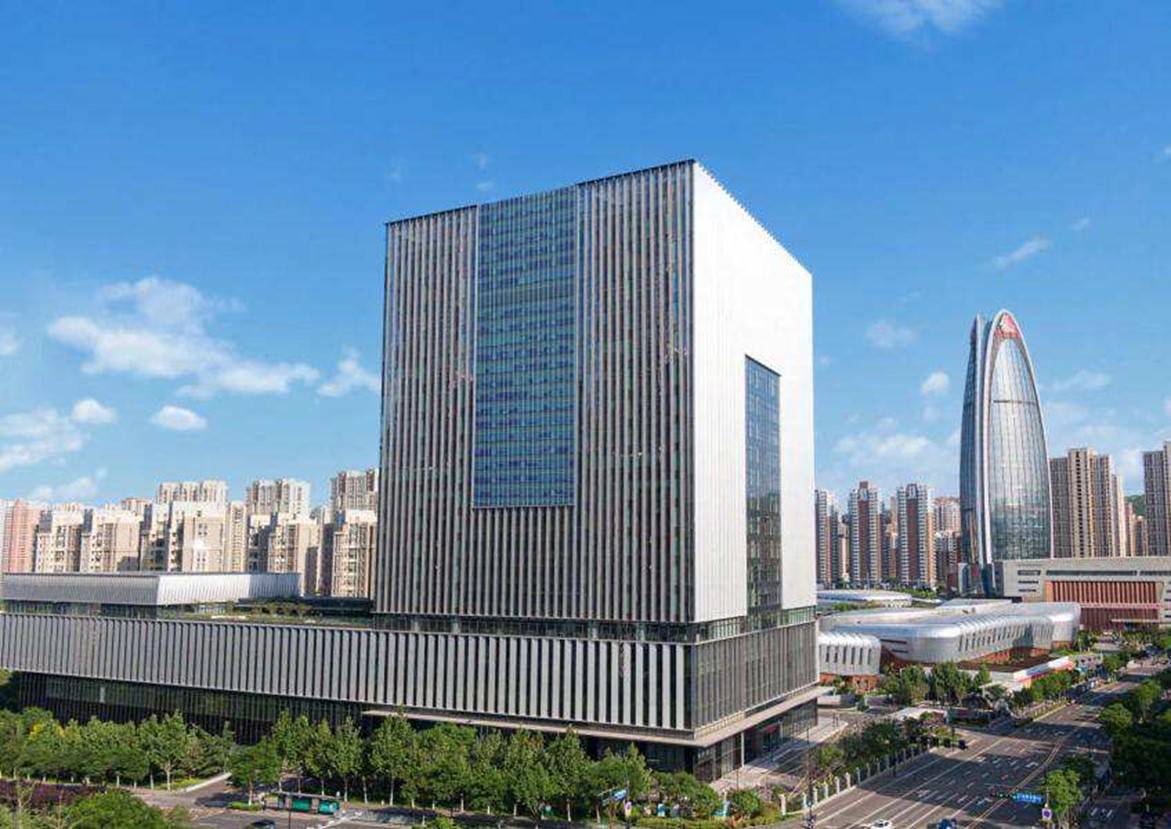 五年来,中国重汽心无旁骛攻主业,大刀阔斧搞改革,无论是生产经营,科技