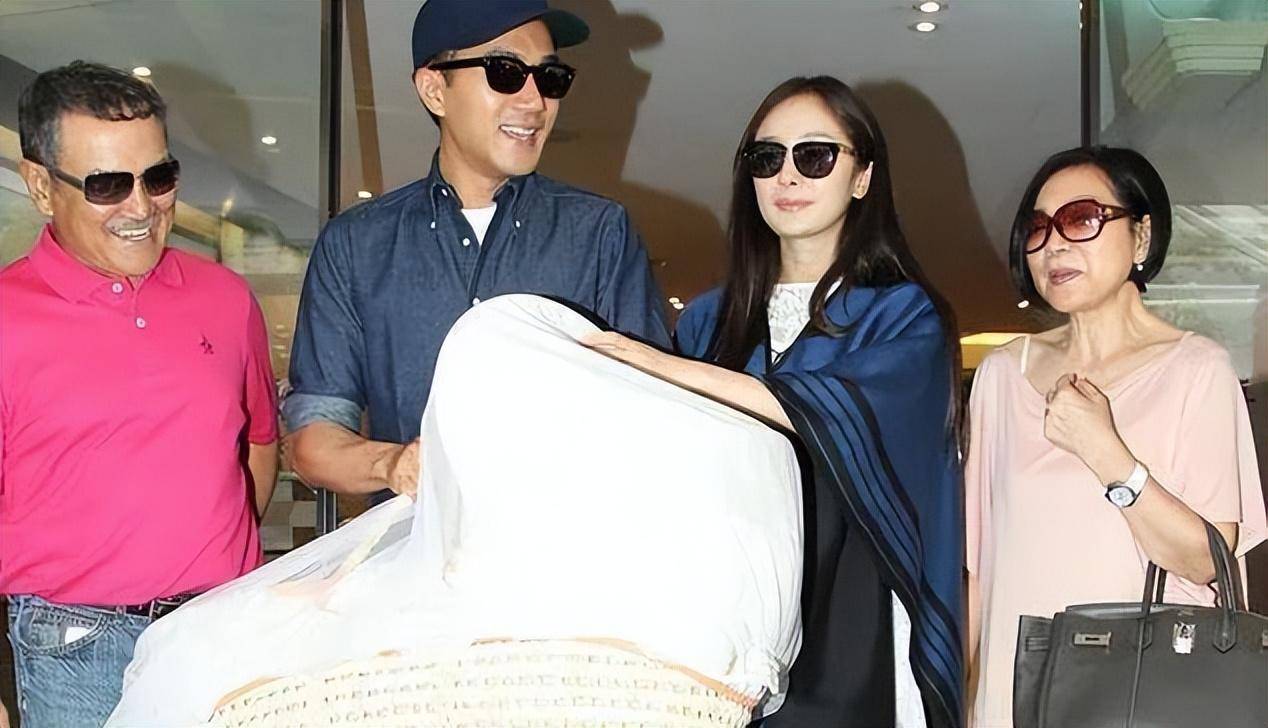 下秒小糯米的反应让杨幂瞬间泪崩_李晓峰_小孩子_妈妈