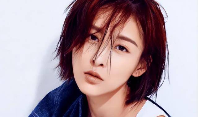 表面上是"国民媳妇",私下王思聪称为富豪收割机,如今无戏可拍_贾青