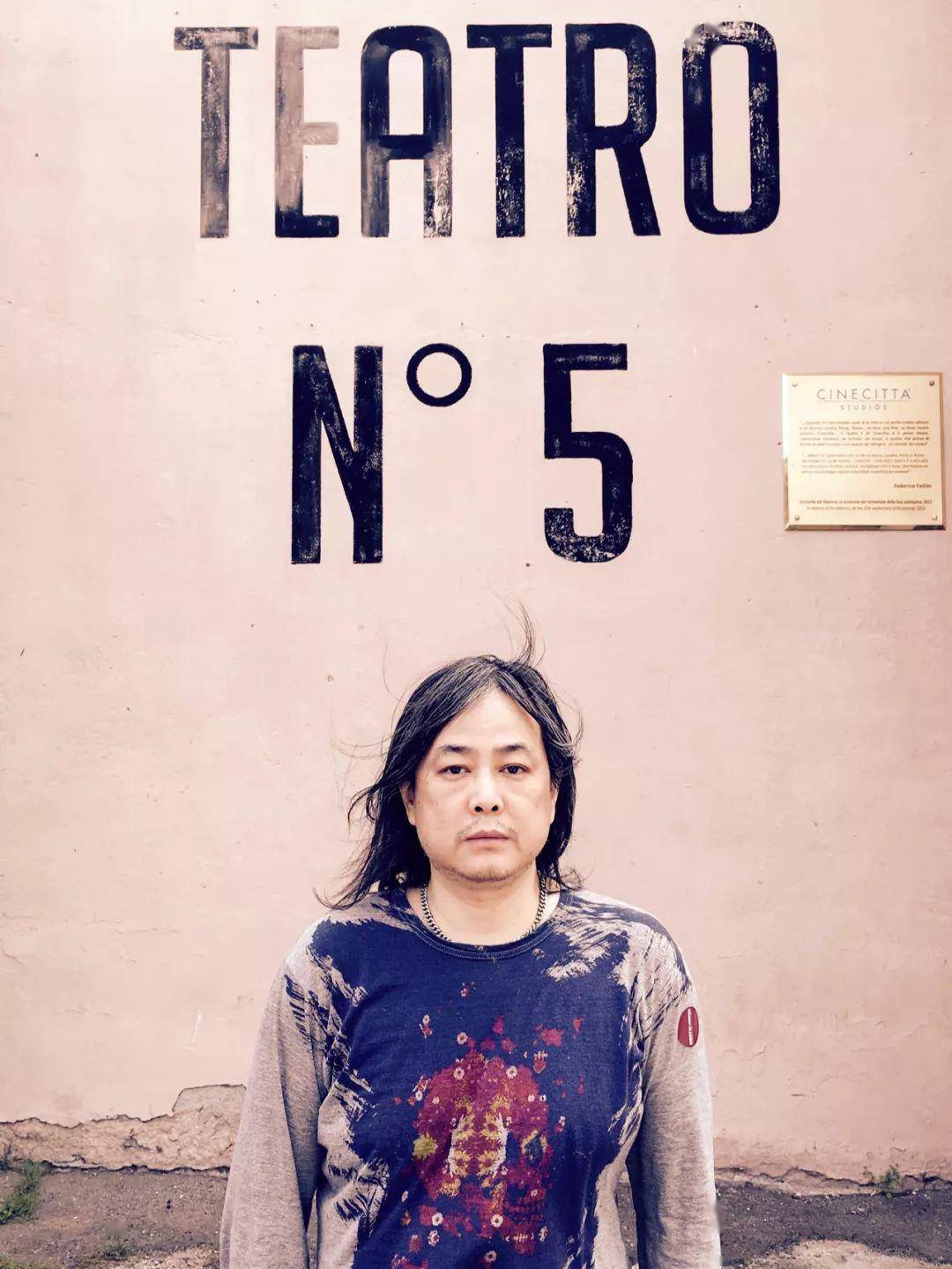 缓存进行时 | 杨福东: 我感受到的光——电影装置与摄影_作品