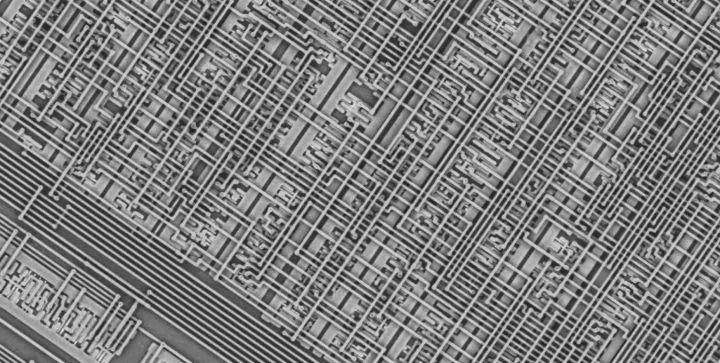 这是刻出的芯片图案