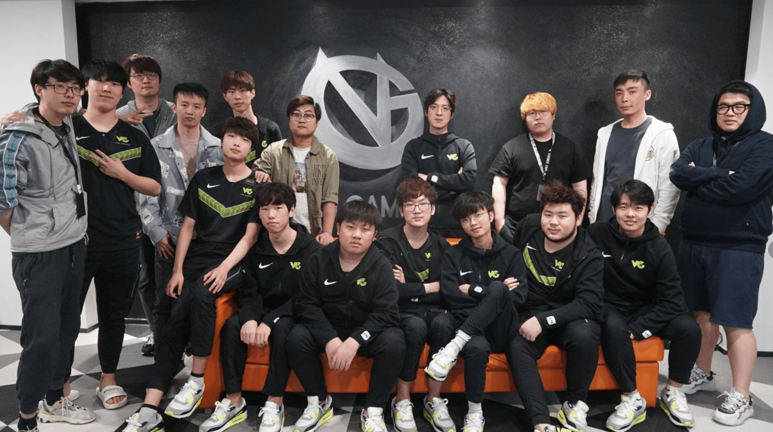 iboy离开edg并非不和,另有实情!