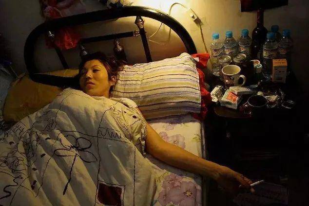 17岁被强暴34岁成老鸨37岁拍片拿大奖今天我要吹爆这个硬核的东北女人