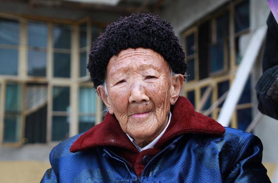 柏杨110岁李远桃四大长寿秘诀