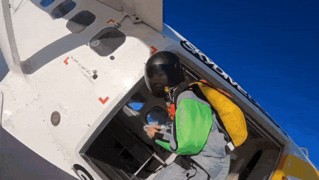 翼装女孩2500米高空坠亡最后画面曝光!_刘安