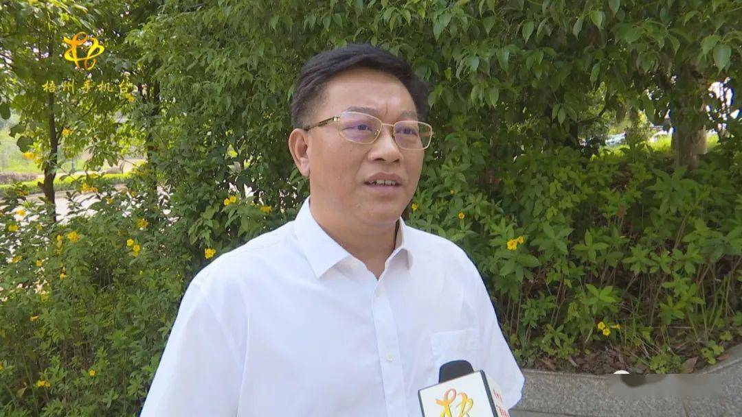 梧州循环经济产业园区管委会主任吴振中:"面对疫情影响,我们循环园区