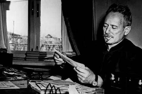 肖洛霍夫诞辰115周年静静的顿河不平静