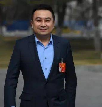 石磊:民企遇到的一大问题是担保链