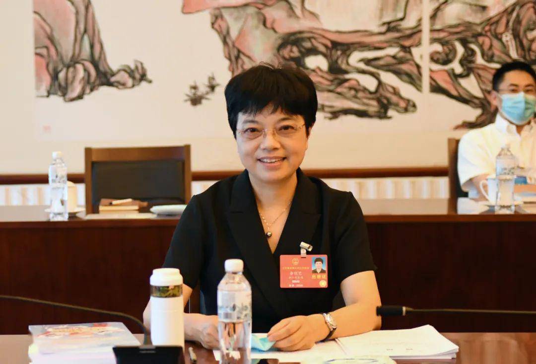 余红艺接受光明日报专访加快推进沪甬跨海通道规划建设