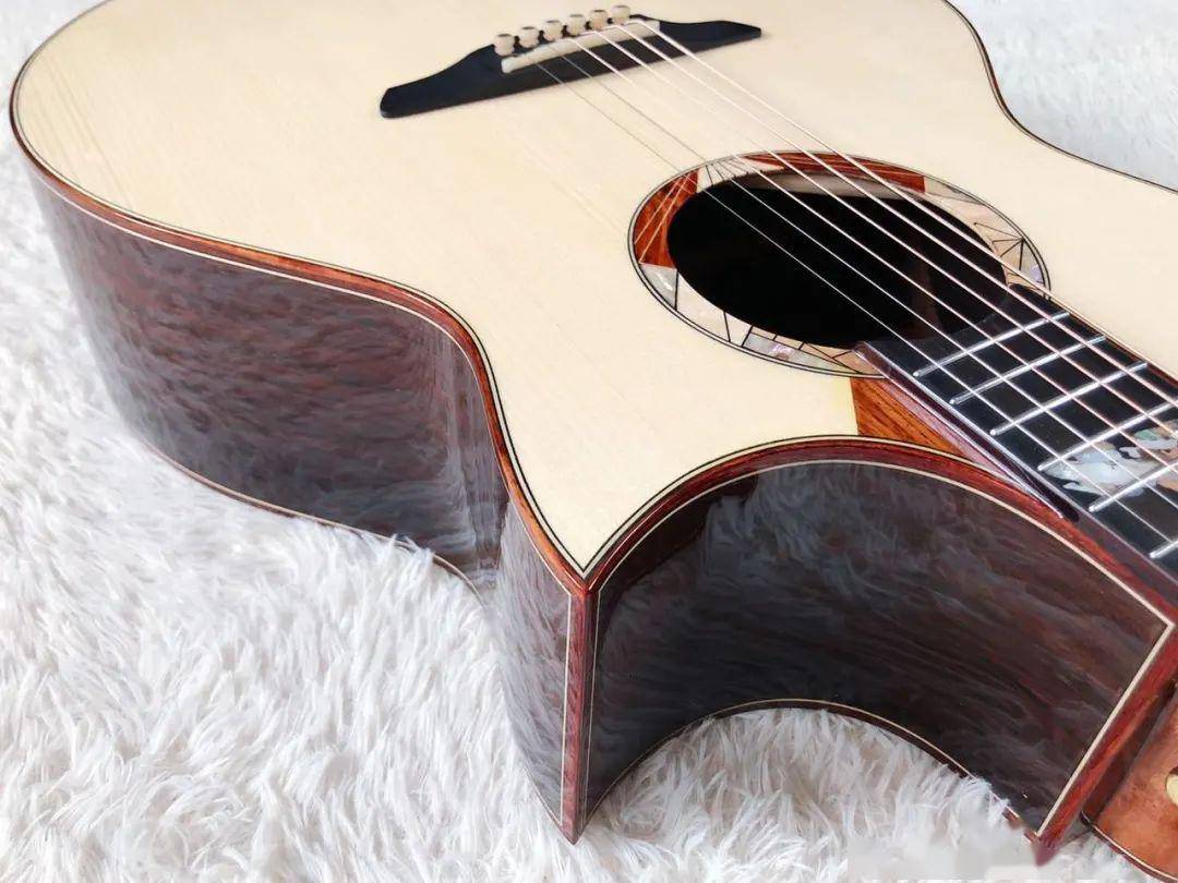 聆听楚门custom吉他 "万物生长"