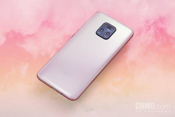 相信大家都记得红米"小金刚"的称号,这次redmi 10x pro也在质量方面下