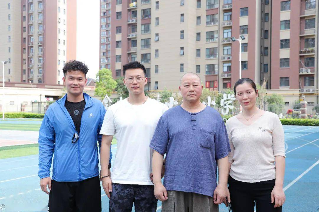 枫叶小熊遇见少林绝学,释延奥法师亲授八段锦