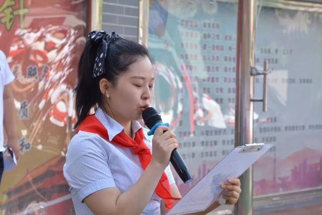 渭南市临渭区小寨小学举行入队仪式