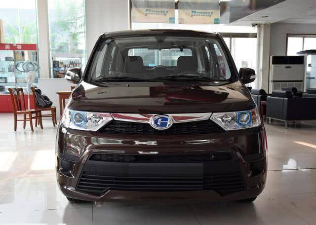 首台北汽版新款北斗星到店!落地5万配全新外观,标配1.4升动力