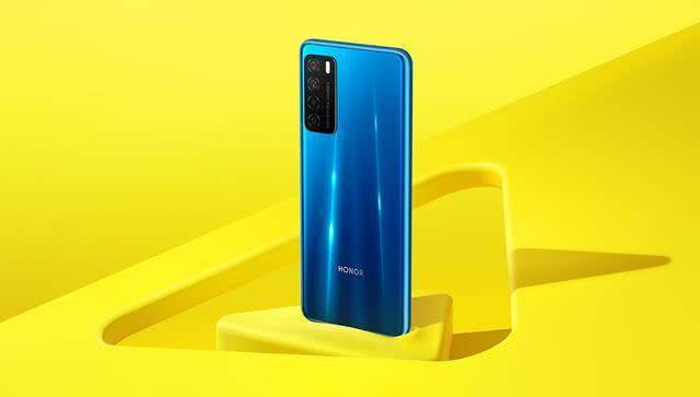 荣耀游戏手机提前曝光麒麟995120hz刷新率不到3千