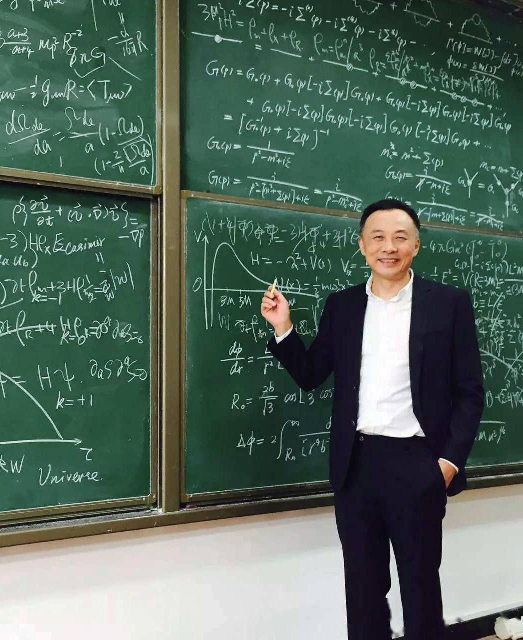 物理学家李淼:把天文物理学从远方拉到孩子身边|全国科技工作者日