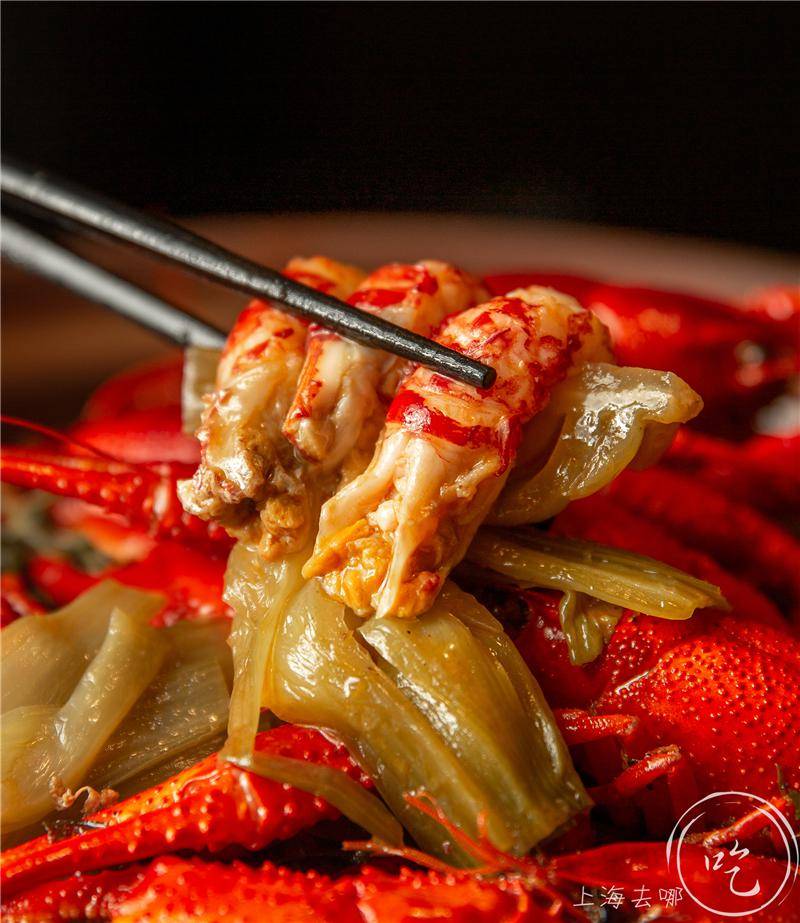 绝称霸五角场的老坛酸菜小龙虾来了45折吃