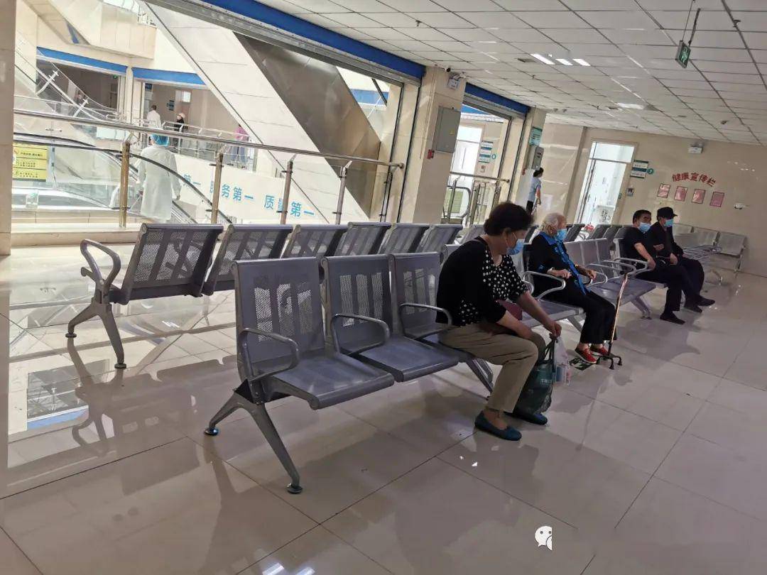 沙湾县人民医院筑就疫情防控坚实"防线":全面布置落实医院院感防控