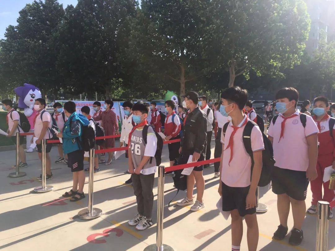 6月1日,白塔小学在全体教师的紧张忙碌,认真筹备下,喜迎第一批复课