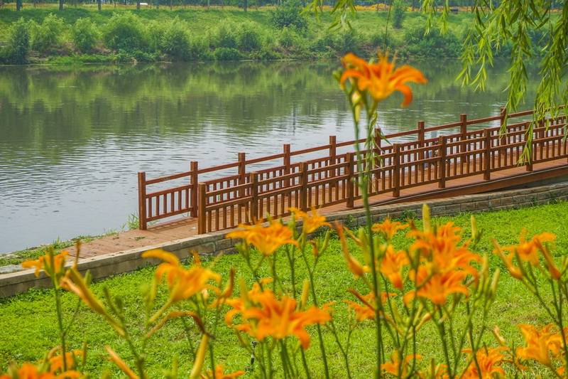 北京大兴区生态环保型的凉水河公园