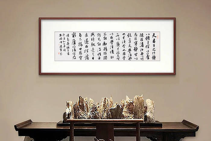 客厅挂什么字画好?书法魅力无可抵挡,而且极具书香气息_作品_寓意_家庭