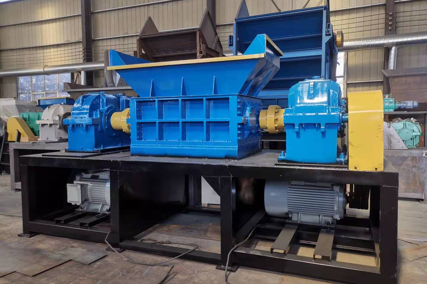 橡胶破碎机橡胶粉碎机(轮胎式破碎机)