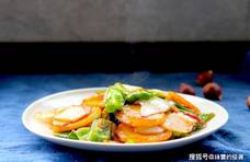 9月，吃红薯南瓜不如吃土豆，正大量上市，1元一斤，炒着吃特香
