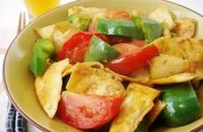 家常菜：番茄豆腐干，韭菜香干，肥肠炒洋葱，虎皮青椒
