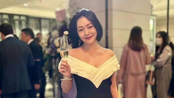 小S带二女儿参加婚礼，15岁就被批油腻，你怎么看？