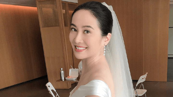 叶璇晒婚纱照疑官宣喜讯，你看过她的作品吗？