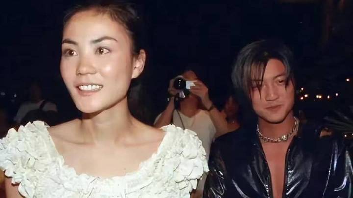 谢霆锋王菲恋爱6年，没有官宣没有领证，是真的吗？
