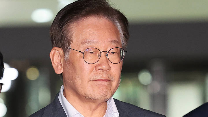 李在明中断为期24天绝食，开始接受治疗，他的抗议失败了吗？