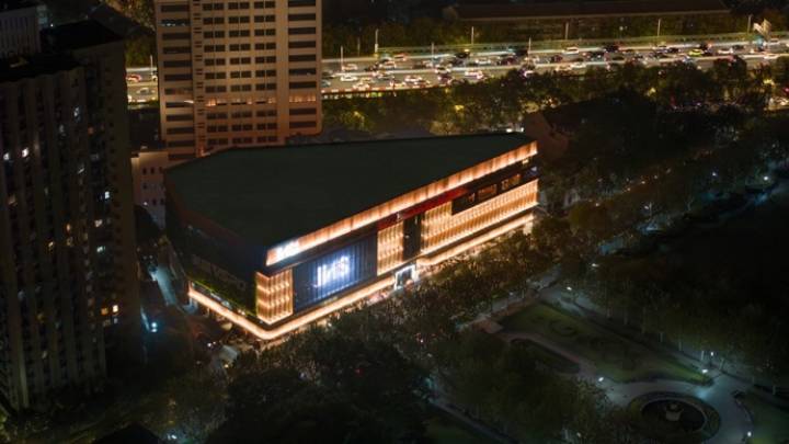在复兴公园，应该造一座没有围墙的电竞地标吗？
