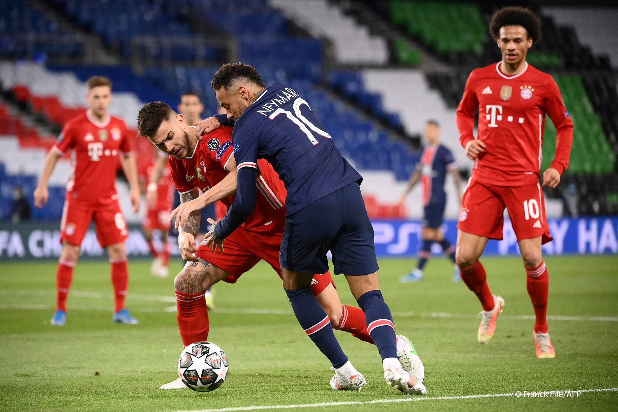 欧冠-内马尔两度中柱 巴黎0-1凭客场进球淘汰拜仁_姆巴佩