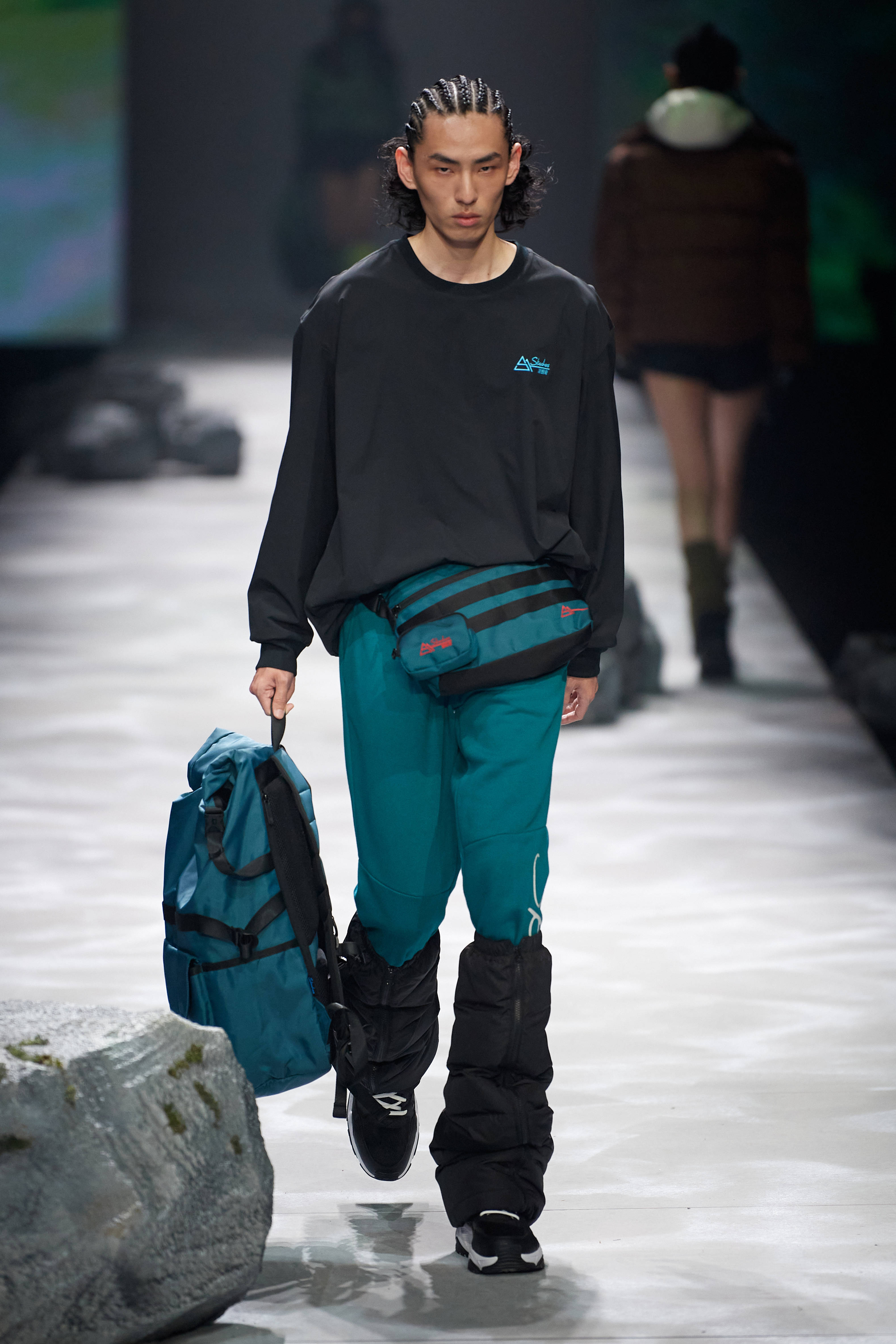 木子洋走秀斯凯奇身临奇境时装秀亮相上海时装周