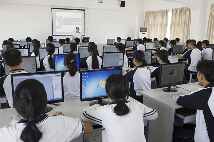 2021年初中生学技术来合肥腾飞学校学电子商务高薪就业