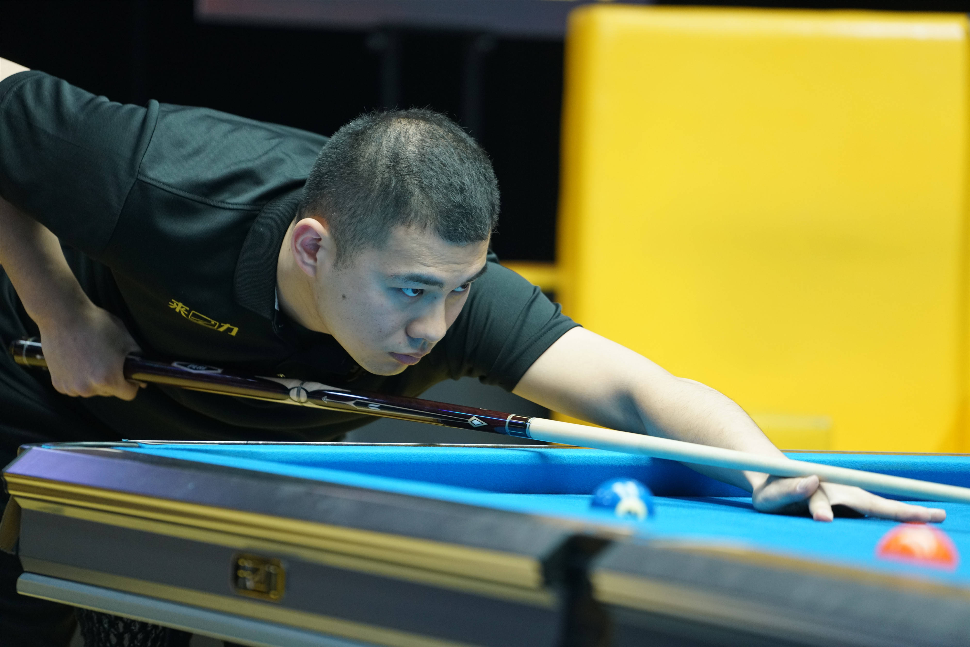 【lcba中式九球】赵岩昊成功逆转局面,击败李俊恒,顺利晋级