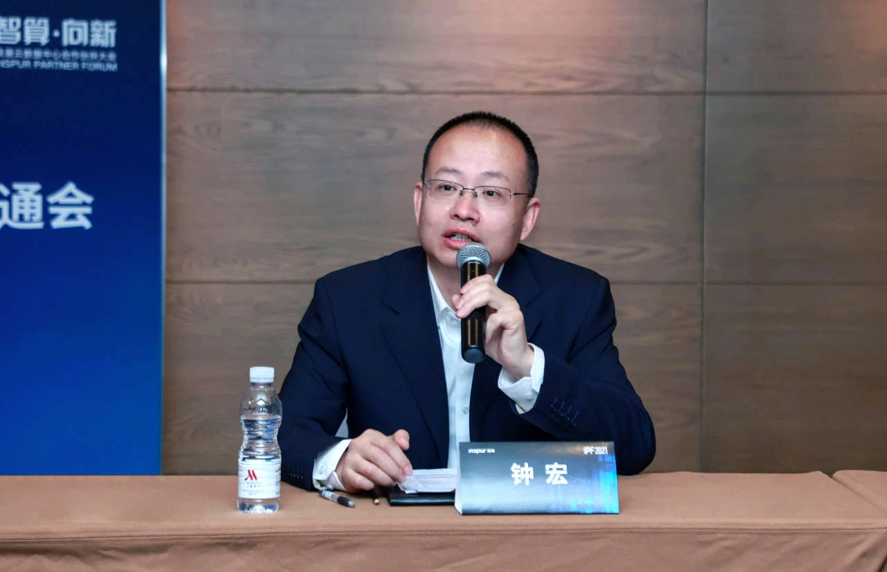 面对传统与开放浪潮网络不做选择题