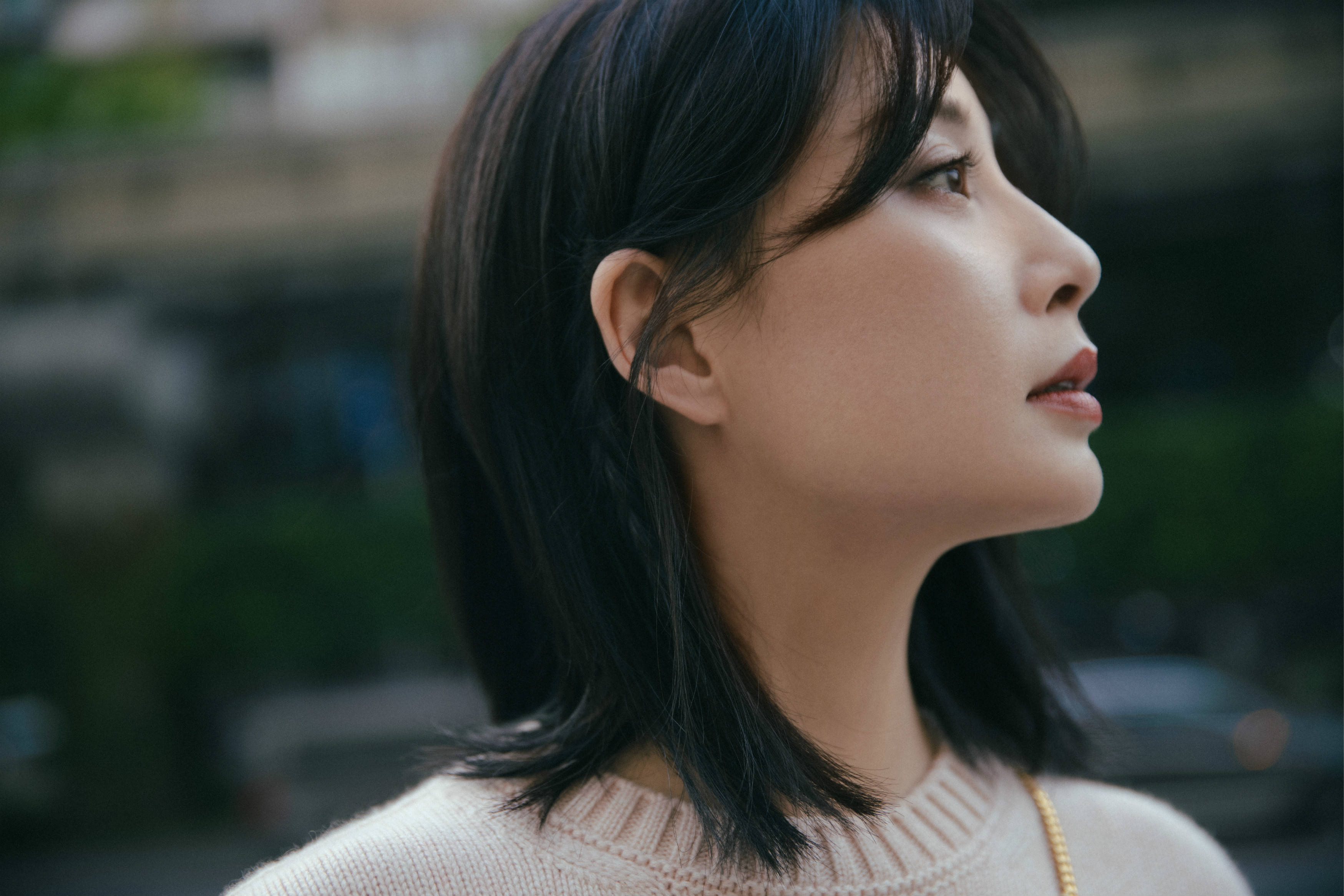 殷桃重庆街拍曝光驻足之时与重庆相拥